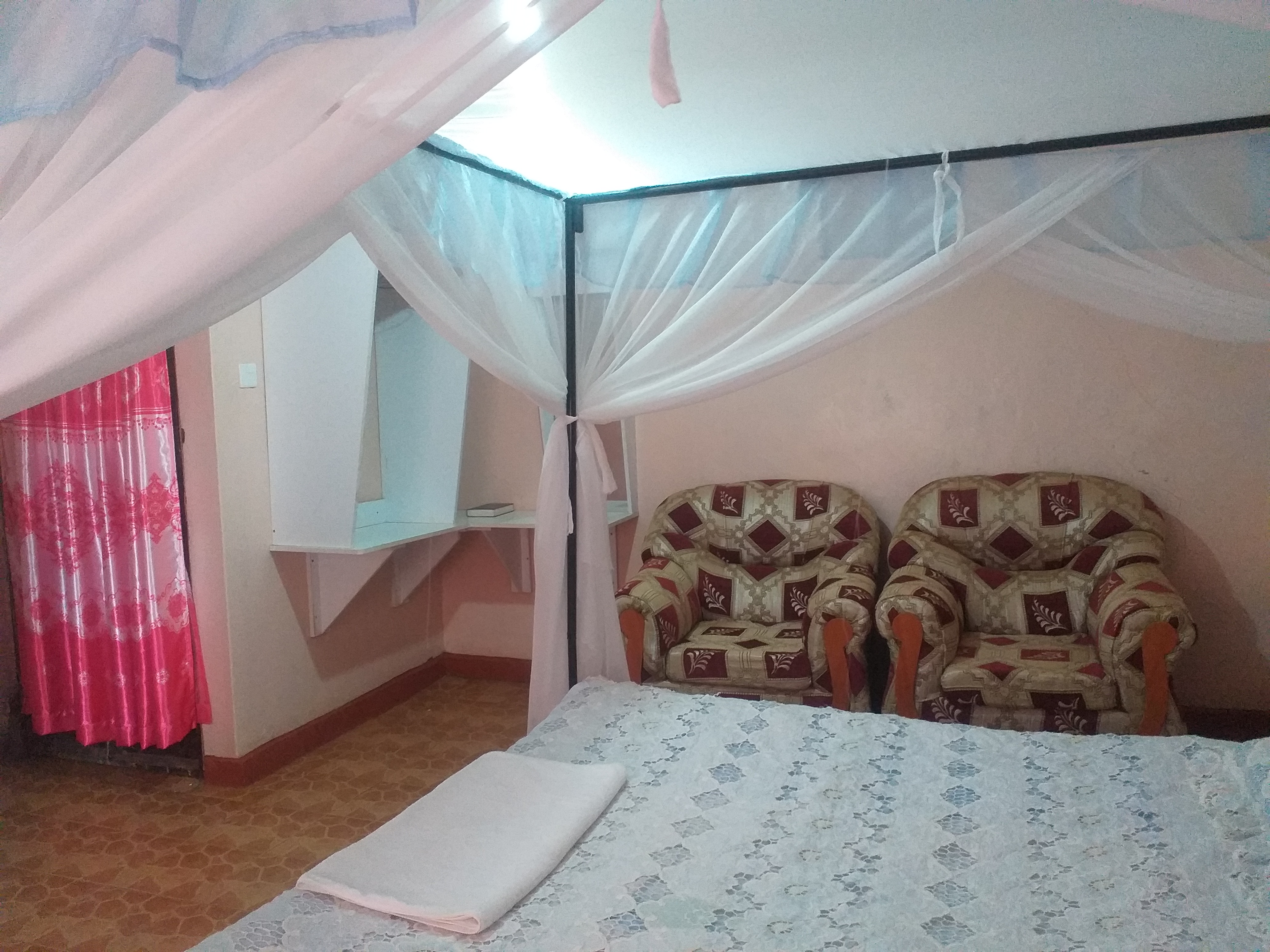 Twin Bed Room Image 2